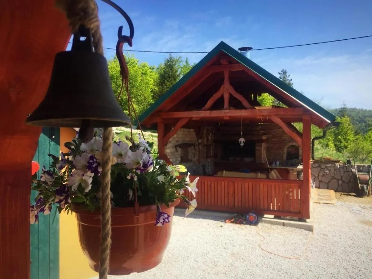 Casa de Férias Mountain Guest House “Fajeri” Brestova Draga Croácia